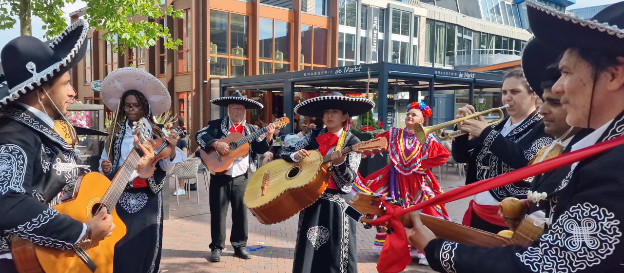 Mexicaanse parade act – loopgroep “Colores de Mexico”