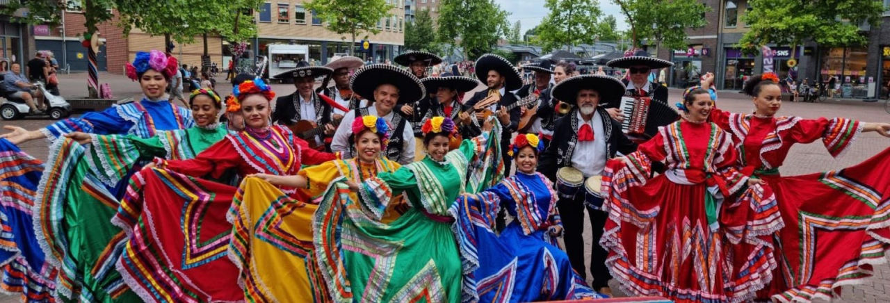 Mexicaanse parade act – loopgroep “Colores de Mexico”